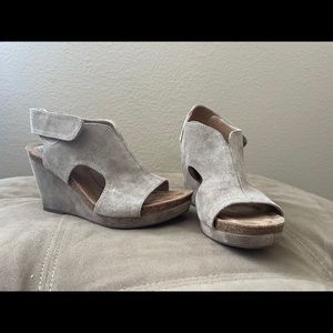 Sofft, size 7 wedges